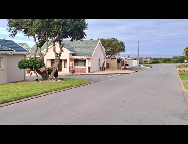 2 BEDROOM HOUSE FOR SALE IN STILBAAI-WES